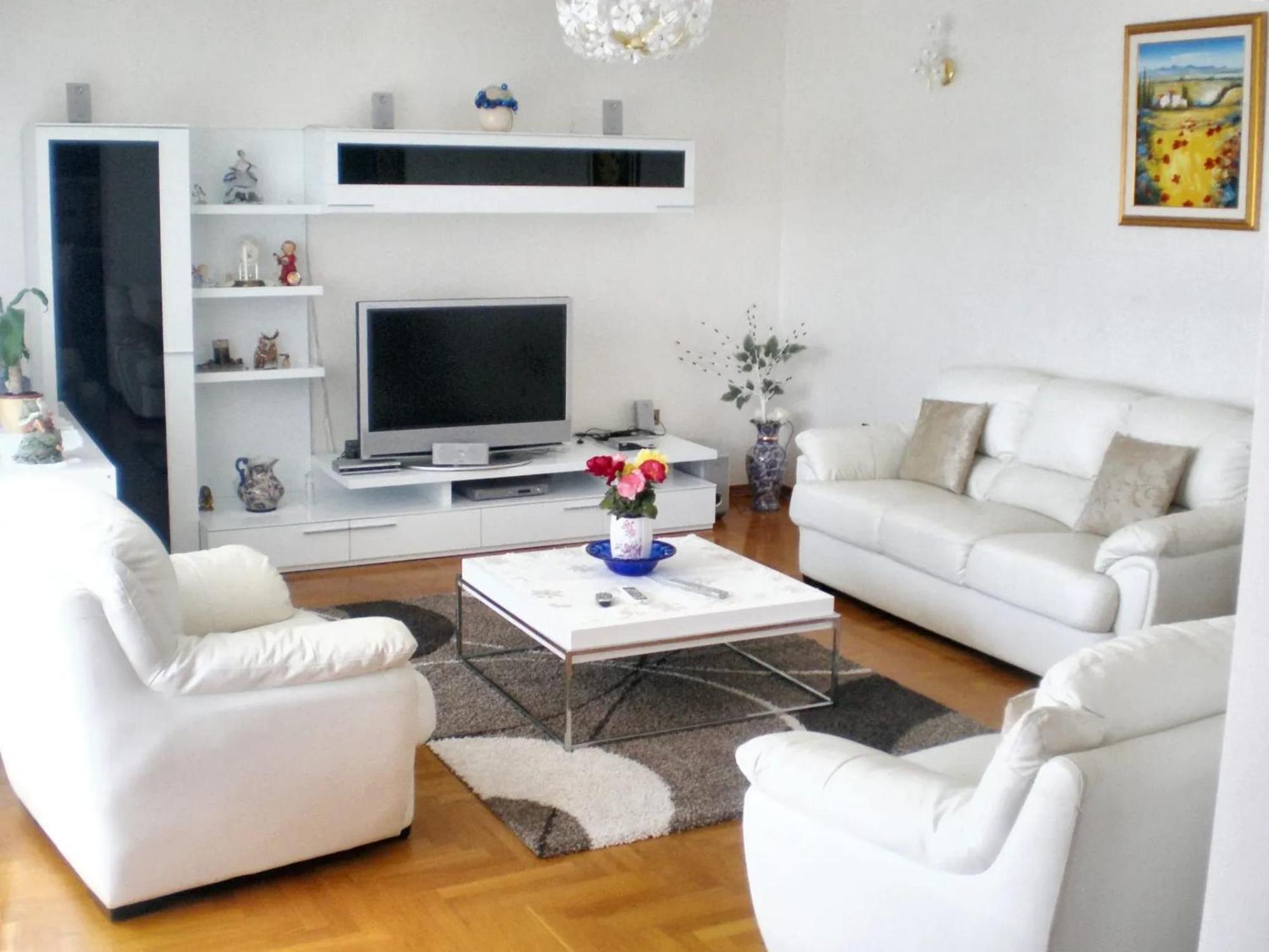 Villa Charming In With Private Pool
