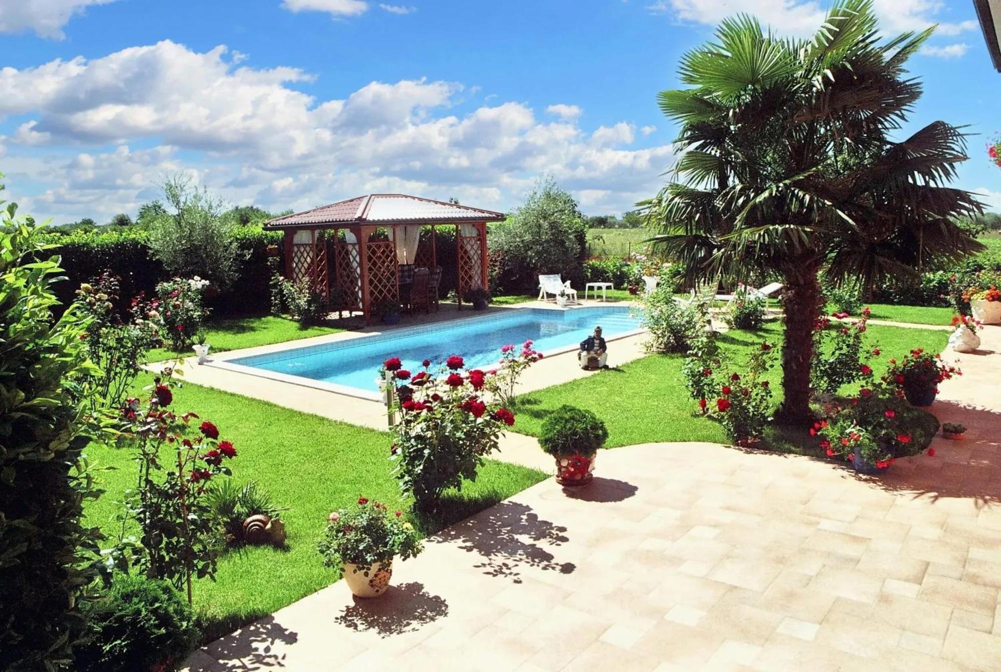 Charming In With Private Pool Villa *