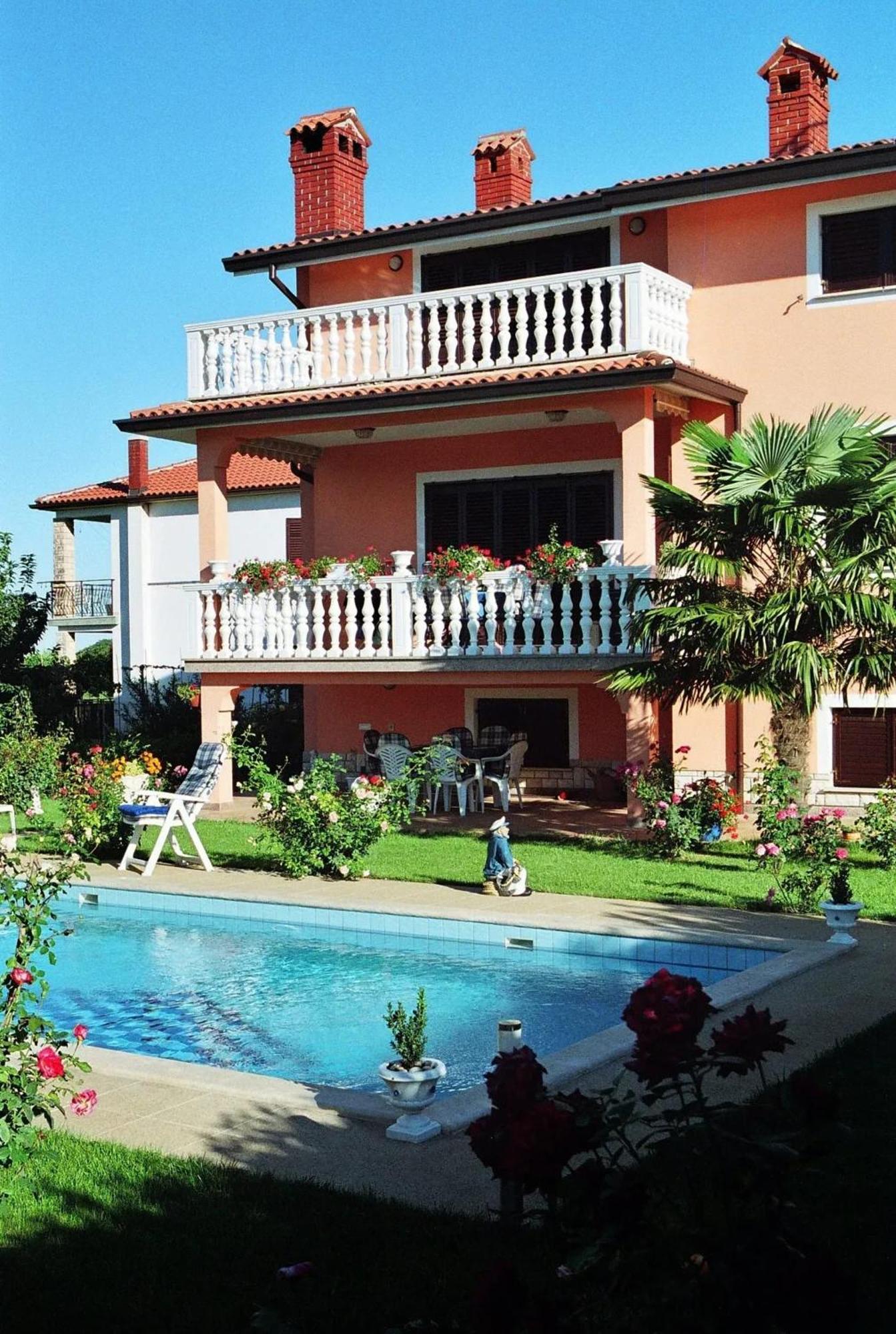 Villa Charming In With Private Pool Umag